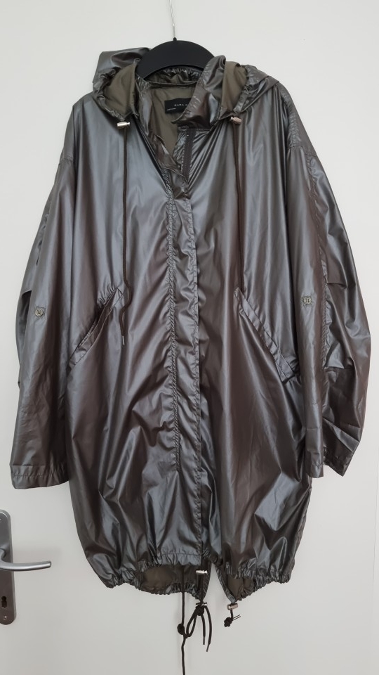 zara tanek trenčkot št. S  15 €