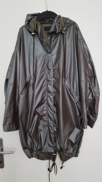 Zara tanek trenčkot št. S  15 €