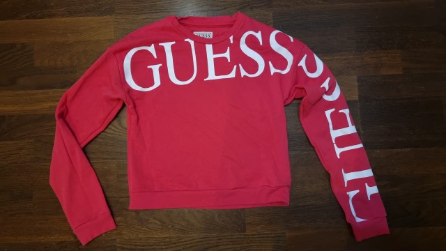 Guess puloverček 14 let  10 €