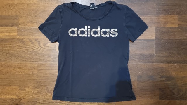 Adidas majčka št. 152  3 €