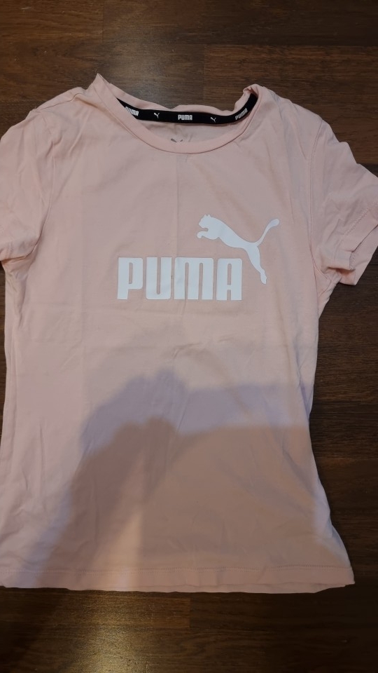 puma majčka št. 152  podarim ob nakupu