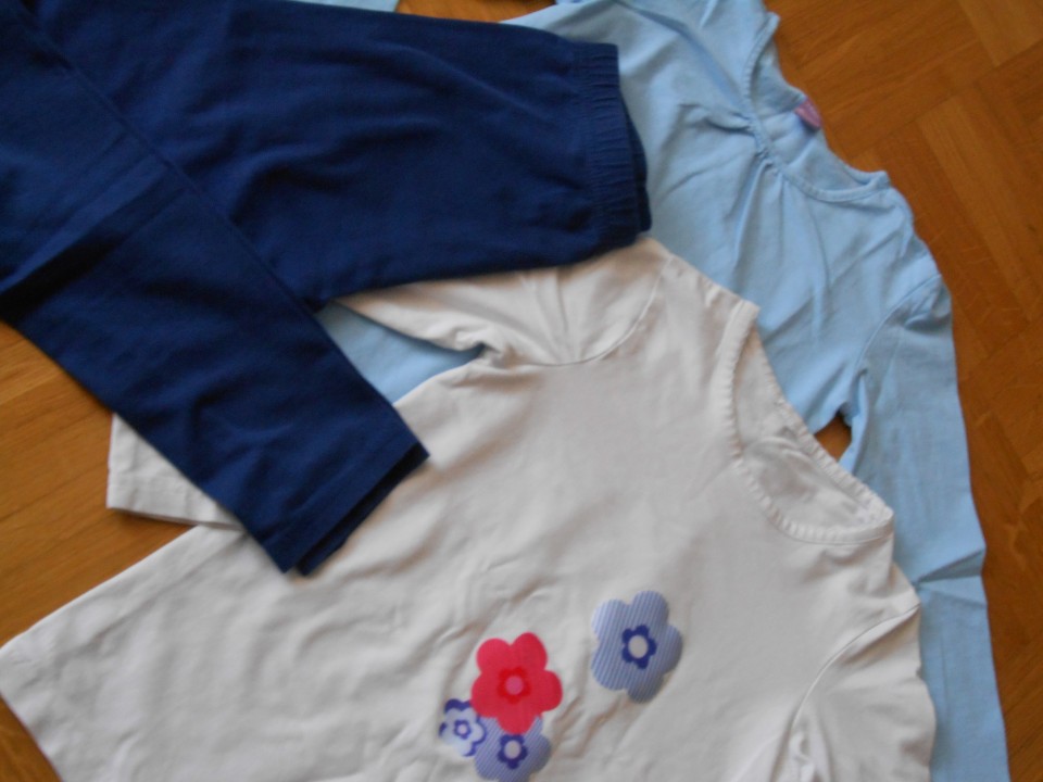 DOPODOPO legice + Dopodopo modra majica + bela majica (vel. 128)