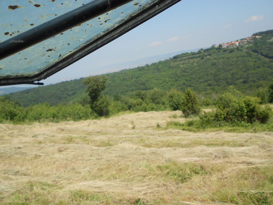 še nekaj prve košnje - foto povečava