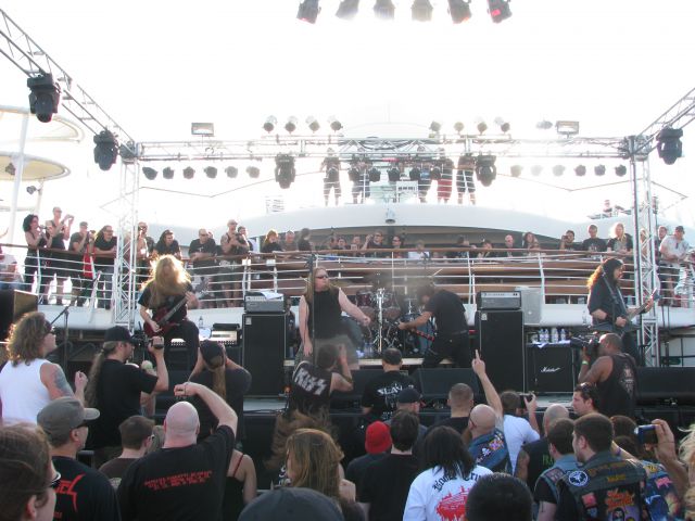 70000tons of metal - foto