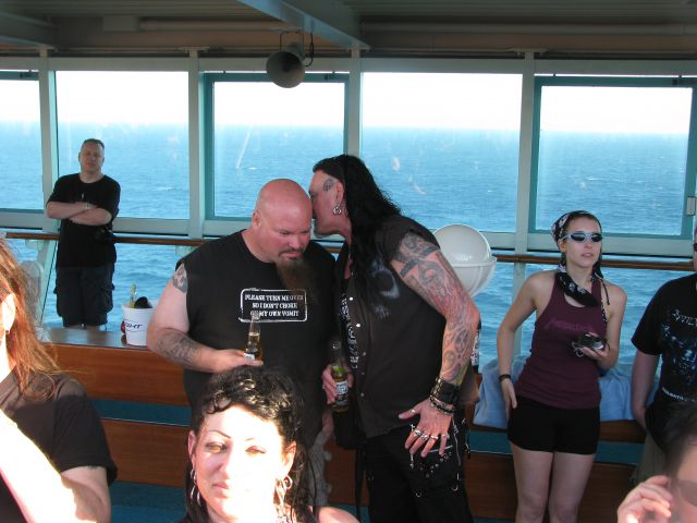 70000tons of metal - foto
