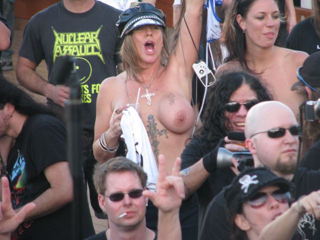 70000tons of metal - foto