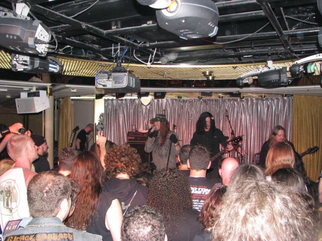 70000tons of metal - foto