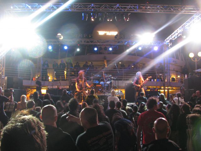 70000tons of metal - foto