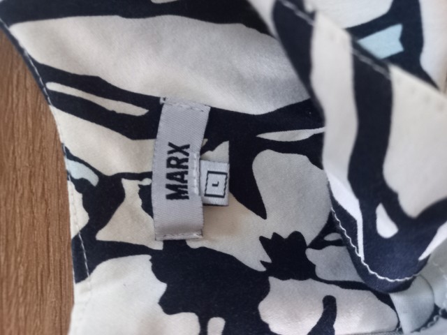 Št. L 1X oblečena. 15 €+ poštnina