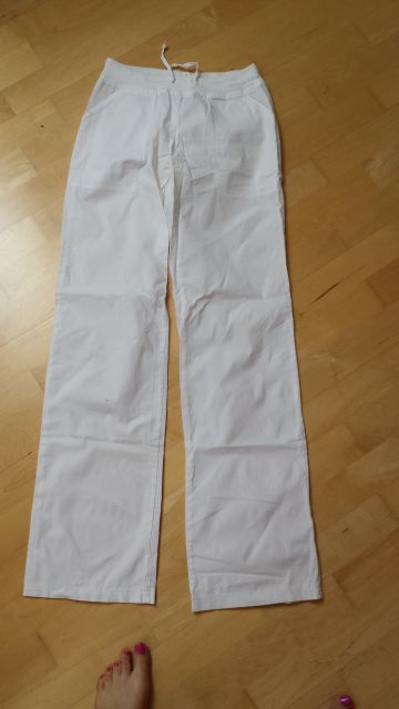 športne hlače, št. M, podaljšan kroj 5,00 EUR