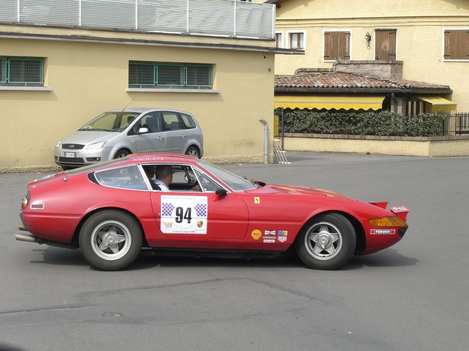 Ferrari - foto povečava