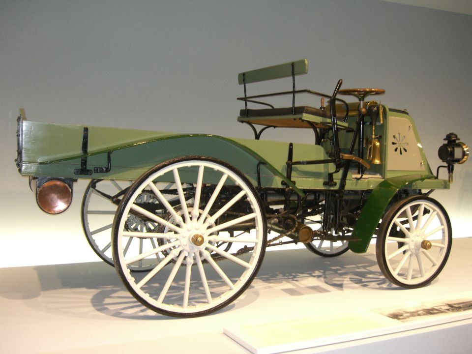 Mercedes museum - foto povečava