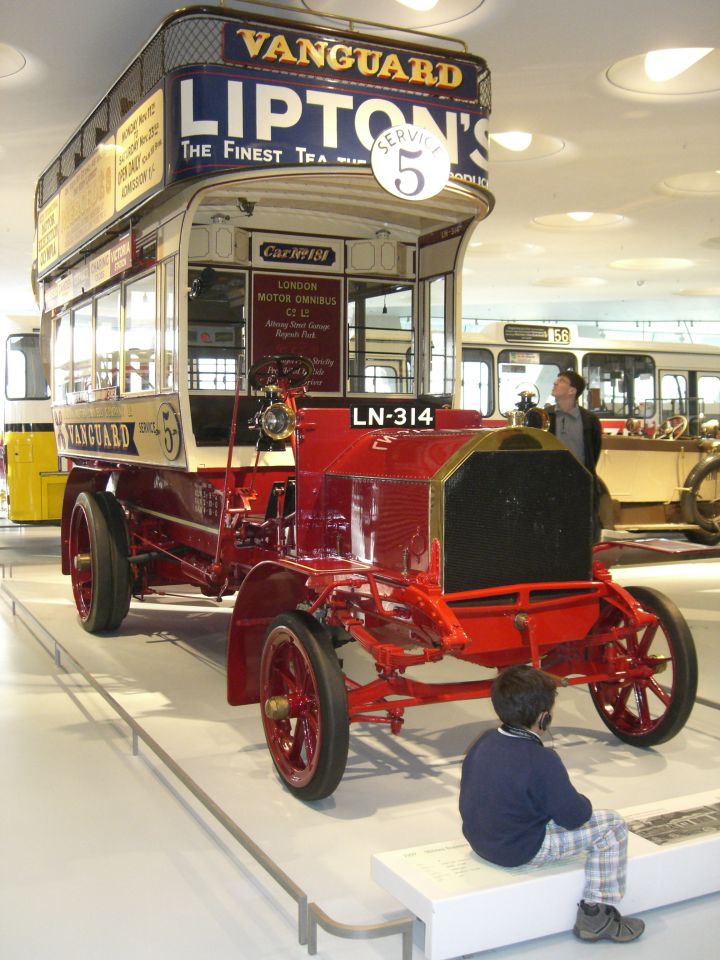 Mercedes museum - foto povečava