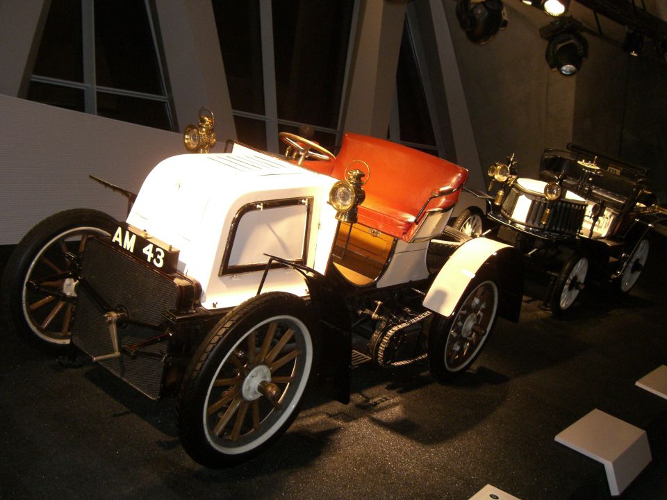 Mercedes museum - foto povečava