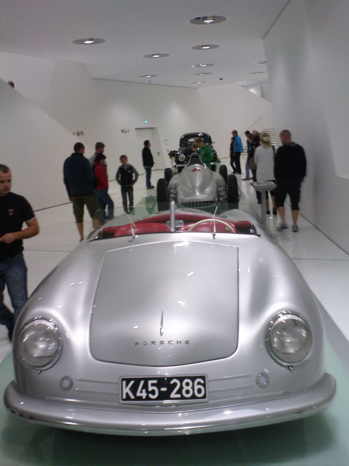 Porsche Museum - Stuttgart - foto povečava