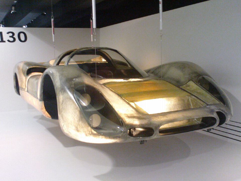 Porsche Museum - Stuttgart - foto povečava