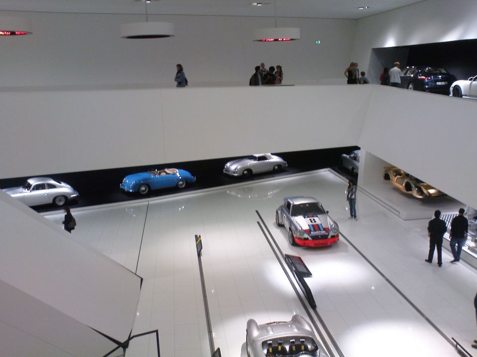 Porsche Museum - Stuttgart - foto povečava