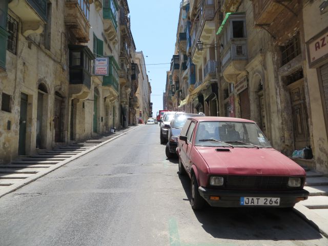 Valletta, Zastava YUGO