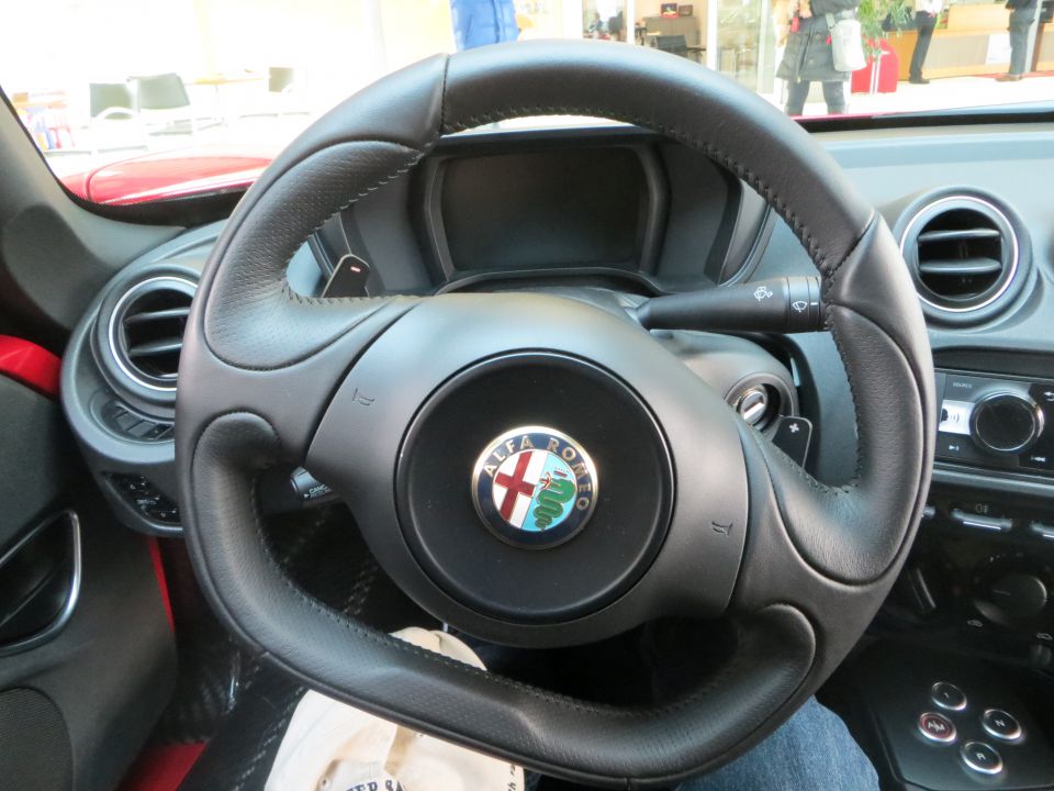 Alfa Romeo 4C - foto povečava