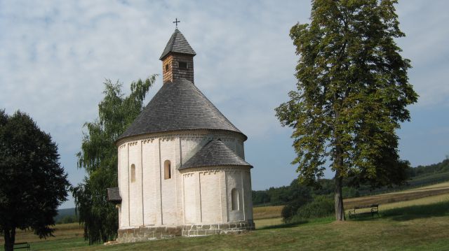 Rotunda v Selu_zgodnjeromanska cerkvica