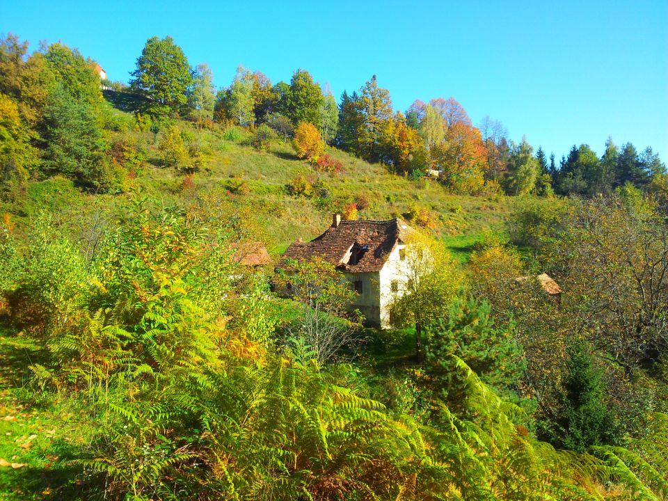 Stare hiše, podrtije - foto povečava