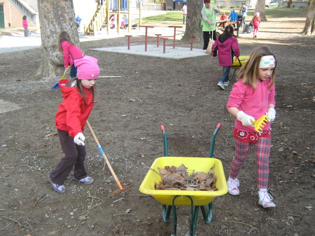 Eko zastava in čistilna akcija 23.3.2012 - foto