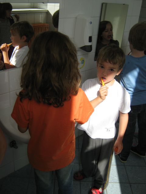 Zadnji dan umivanja zob v vrtcu 8.6.2012 - foto