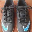 Nike nogometni čevlji št. 32