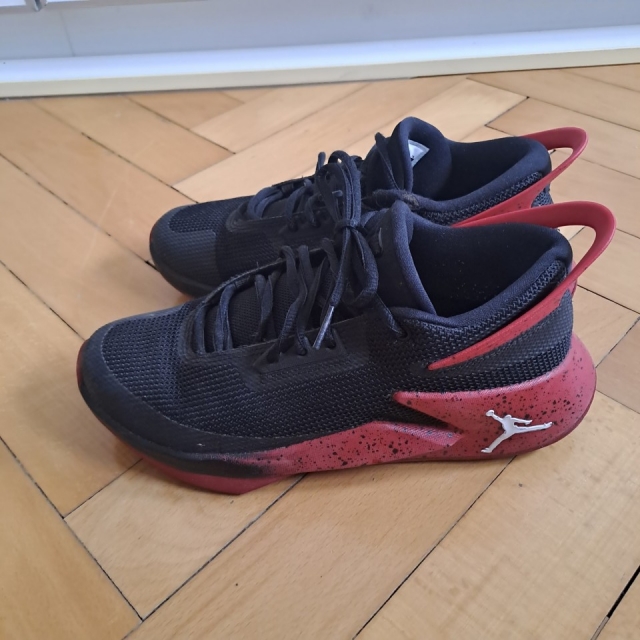 Nike Air Jordan superge št. 38,5