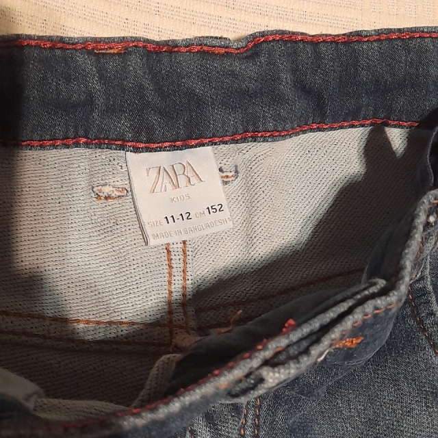 Zara kratke hlače - kavbojke št.152