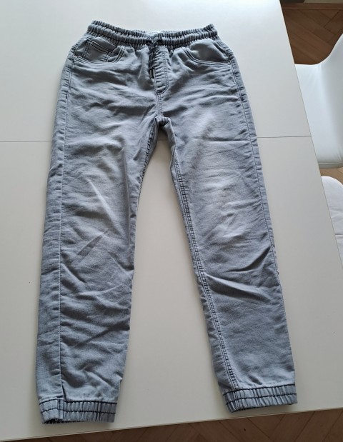 Reserved 152, 10€
