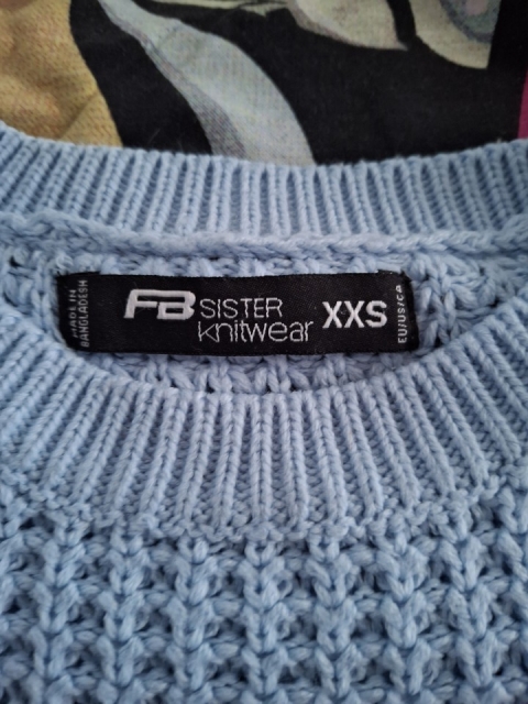 Pulover XXS - foto