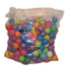 Veliko plastičnih žogic, za bazen, za igro,...