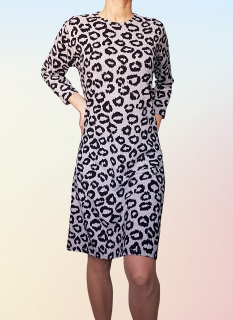 Leopard obleka, prijetna, tudi za manjše št, 5 e