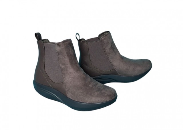 Walkmaxx udobni gležnarji, semiš, št.37, sivi, nenošeni, 20 e