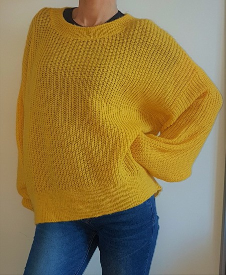 H&M lep, prijeten rumen pulover, 4 e