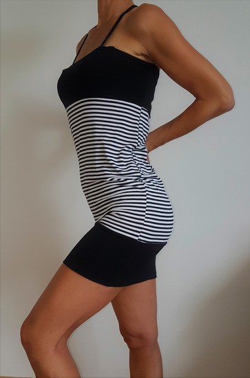 Lepa oblekica z detajli, XS-S, 4e