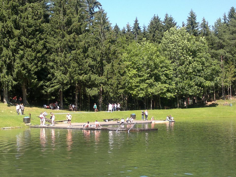 Ivarčko jezero