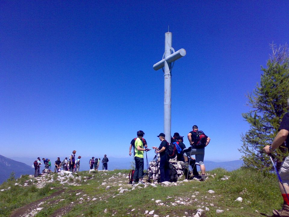 Pa pojdimo do križa na Uršlji gori