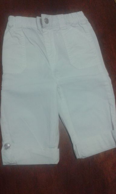 Bele tričert hlače, C&A, št, 80, 2 eura