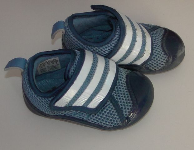 Adidas čevlji za v vodo 21(notrnja 13cm) 5e