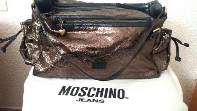 Moschino original torbica-NOVA! - foto