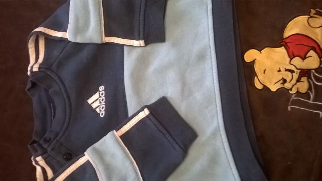 Trenirka - Adidas = majica + hlače