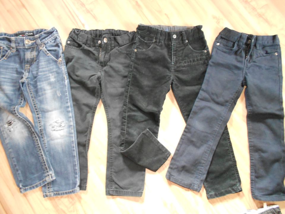 jeans 4 -6,okaidi,h&M.... PRVE VEČ NOŠENE, DRUGE KOT NOVE