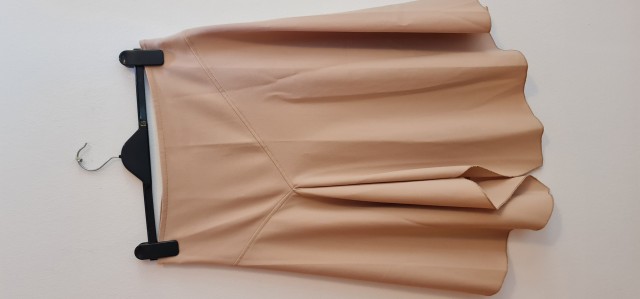 KRILO- št. L+XL ■kompaktno ■udobno ■asimetrično