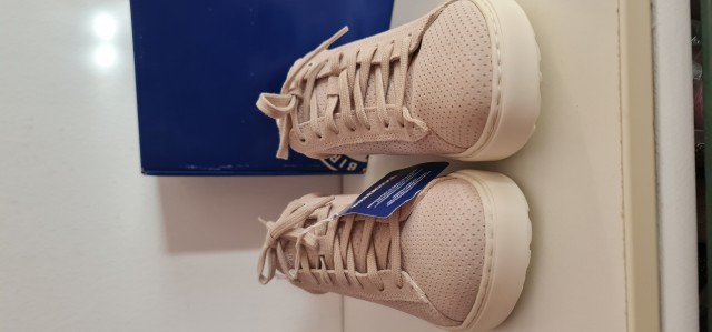 OBUTEV ○BIRKENSTOCK ○usnje●št.39●novo  - foto