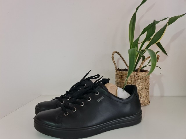 OBUTEV ○kvalitetno ○ECCO ○Goretex ●št.40 - foto