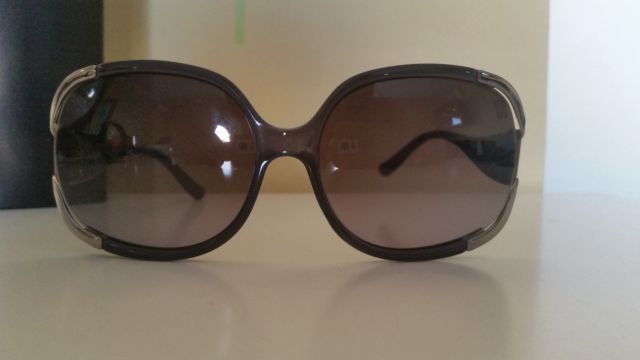 Sončna očala FENDI, brezhibna, 60 eur - foto