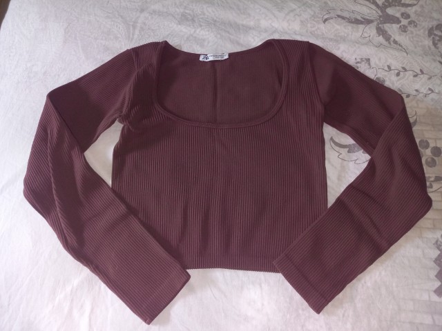 Zara xs s kot nova 7e