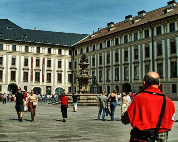 češka: praga - hradčani (kraljeva palača) - foto